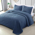 Exclusivo Mezcla Ultrasonic King Quilt Bedding Set, Lightweight Navy Blue Bedspreads Soft Modern Geometric Coverlet Set for All Seasons (1 Quilt and 2 Pillow Shams)