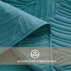 Exclusivo Mezcla King Size Quilt Bedding Set, Lightweight Teal Quilts King Size for All Seasons, Soft Microfiber Bedspreads Coverlets Bed Cover with Leaf Pattern, 3 Piece