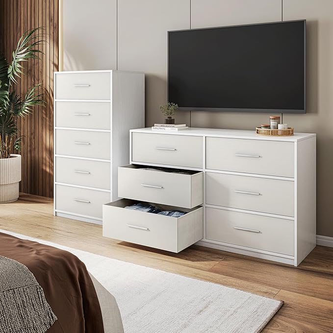 Modern 5-Drawer Dresser with Spacious Storage,Sturdy Wood Frame, and Large Capacity Drawers, Dressers for Bedroom, Home Organization Storage for Living Room or Hallway (White)