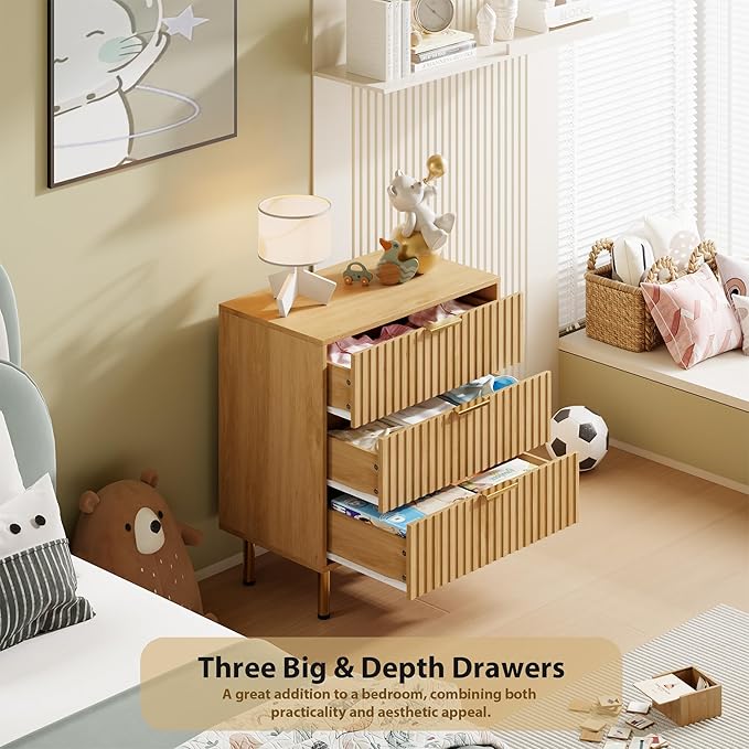 GarveeHome Natural 3 Drawer Dresser for Bedroom, Fluted Modern Nightstand with Deep Drawers, Chest of Drawers with Wide Top, Wooden Dresser Organizer, Side Table for Living Room, Hallway, Kids Room