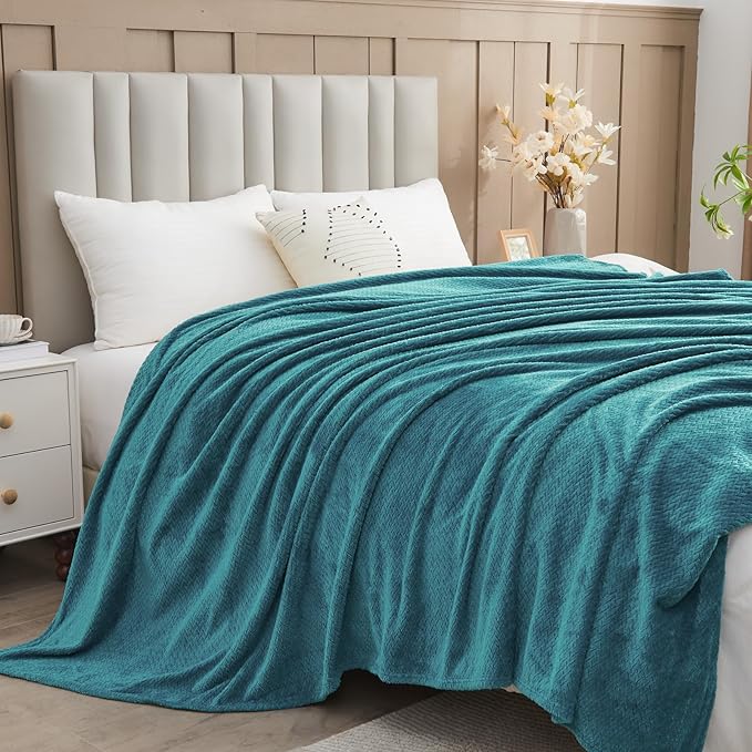 NEWCOSPLAY Super Soft Twin Blanket Dark Blue Premium Silky Flannel Fleece Leaves Pattern Lightweight Bed Blanket All Season Use (Dark Blue, Twin(60"x80"))