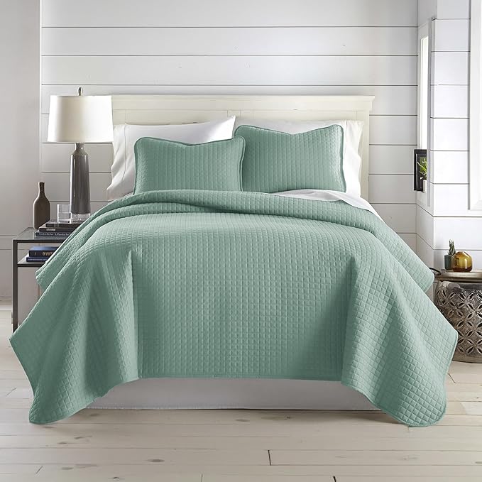Southshore Fine Living, Inc. Oversized King Quilt Bedding Set, Soft Microfiber, Stain and Pet Hair Resistant Bedding, California/King Size Quilt Coverlet Bedspread Set with 2 Shams, Steel Blue (Teal)