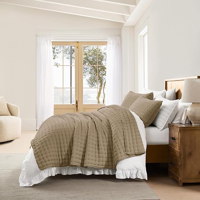 WDCOZY California Oversized Cal King Size Quilt Bedding Sets with 2 Pillow Shams, Lightweight Soft Bedspread Coverlet Bed Cover for All Season, 3 Pieces, 116x106 inches, Taupe