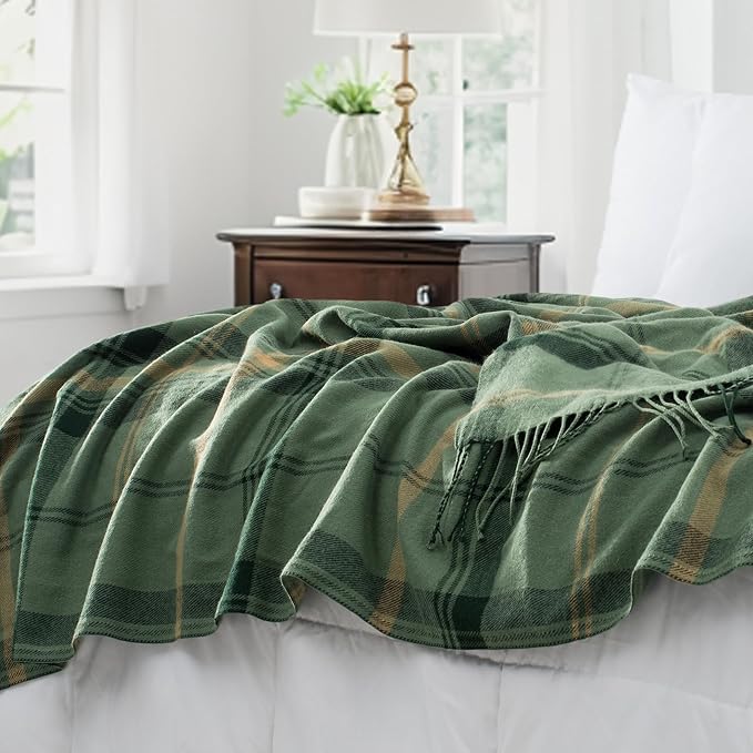 Green Plaid Throw Blanket for Couch,50"X60" Super Soft Cozy Warm Home Decorative Throws with Tassels for Bed Sofa Picnic