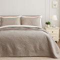 Exclusivo Mezcla King Size Quilt Bedding Set, Lightweight Taupe Quilts King Size for All Seasons, Soft Microfiber Bedspreads Coverlets Bed Cover with Leaf Pattern, 3 Piece
