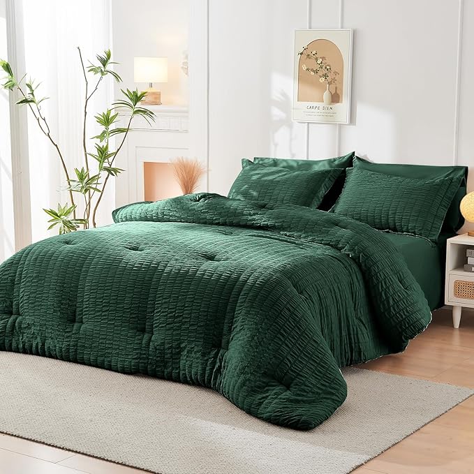 HYMOKEGE Emerald Green Twin XL Comforter Set Seersucker 5 Pieces, All Season Luxury Bed in a Bag for Bedroom, Bedding Set with Comforter, Sheets, Pillowcase & Sham