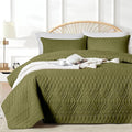 akkialla King/Cal King Size Quilt Bedding Set,Olive Green Lightweight Microfiber Soft Bedspread,Modern Style Geometric Pattern Coverlet Set for All Seasons,3 Piece(1 Quilt,2 Pillow Shams)