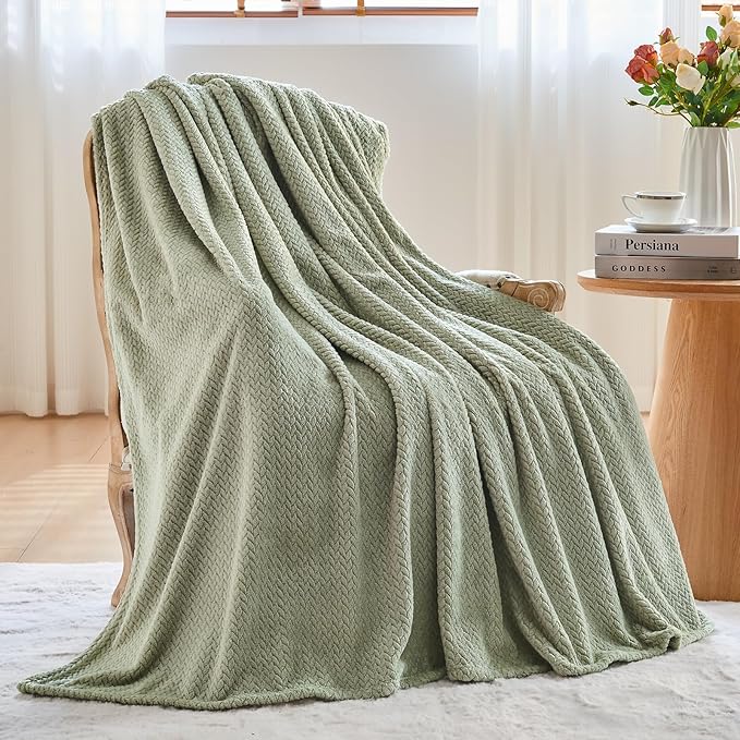 NEWCOSPLAY Super Soft Twin Blanket Sage Green Premium Silky Flannel Fleece Leaves Pattern Lightweight Bed Blanket All Season Use (Sage Green, Twin(60"x80"))
