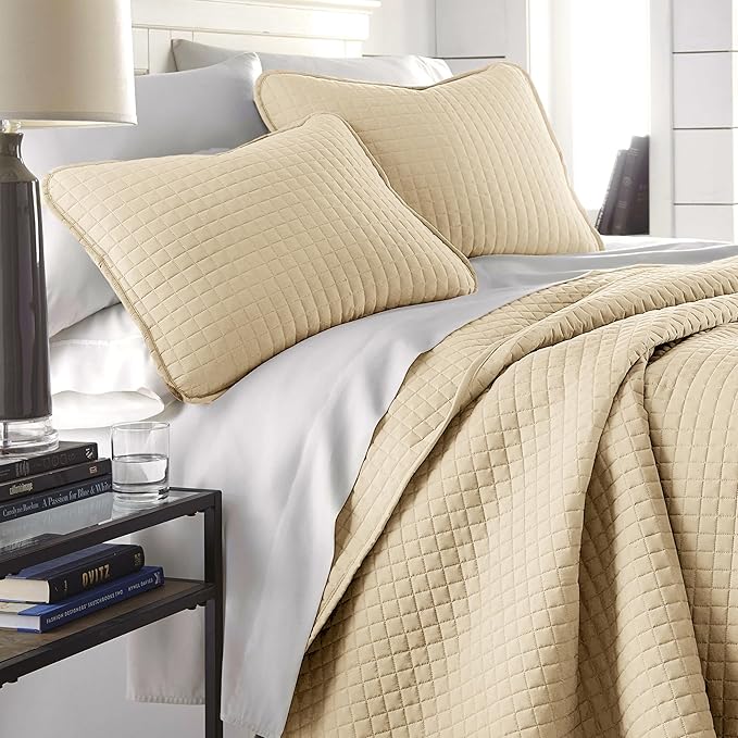 Southshore Fine Living, Inc. Oversized King Quilt Bedding Set, Soft Microfiber, Easy Care Pet Hair Resistant Bedding, California/King Size Quilt Coverlet, Beige Bedspread Set w/2 Shams, Soft Sand