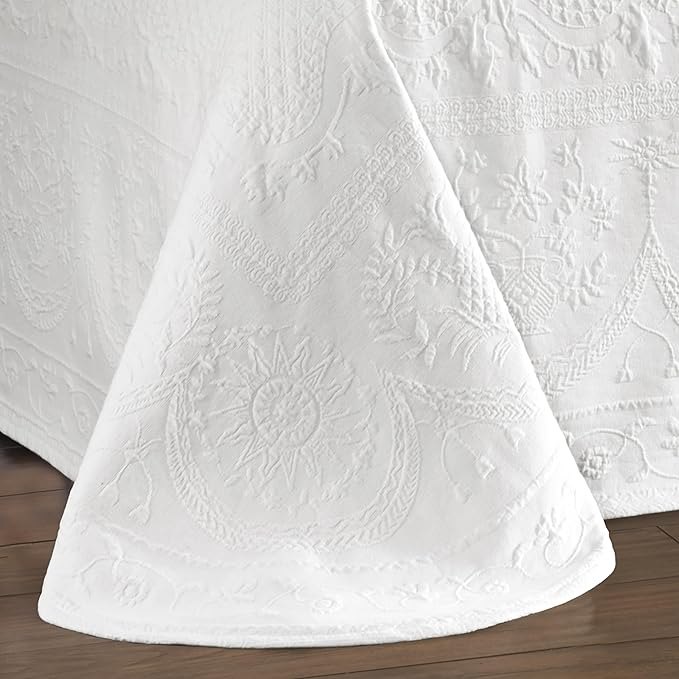 King Charles Modern Farmhouse Floral Matelasse Bedspread, 100% Cotton Breathable Bedding, King/Calking, White