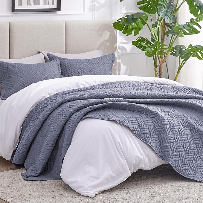Love's cabin Quilts for Full Bed Bluish Grey Bedspreads Bedding Set - Lightweight Bedspread Comforter - Wave Pattern Bedding Coverlet for All Season - 3 Pieces (1 Quilt, 2 Pillow Shams)