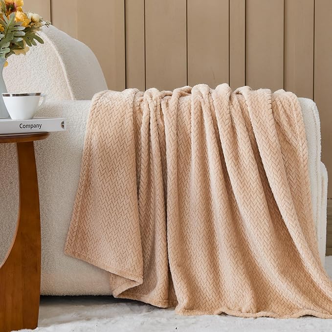 NEWCOSPLAY Super Soft King Blanket Brown Premium Silky Flannel Fleece Leaves Pattern Lightweight Bed Blanket All Season Use (Brown, King(90"x110"))