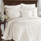 King Charles Modern Farmhouse Floral Matelasse Bedspread, 100% Cotton Breathable Bedding, King/Calking, Ivory