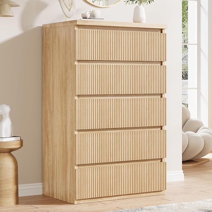 Fluted 5 Drawer Dresser, 43" Tall Dresser Chest of Drawers Curved Profile Design, Wood Mid Century Vertical Dresser Natural Texture for Bedroom, Oak Dresser