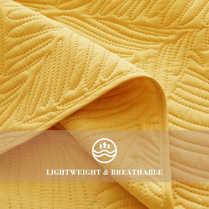 Exclusivo Mezcla King Size Quilt Bedding Set, Lightweight Yellow Quilts King Size for All Seasons, Soft Microfiber Bedspreads Coverlets Bed Cover with Leaf Pattern, 3 Piece