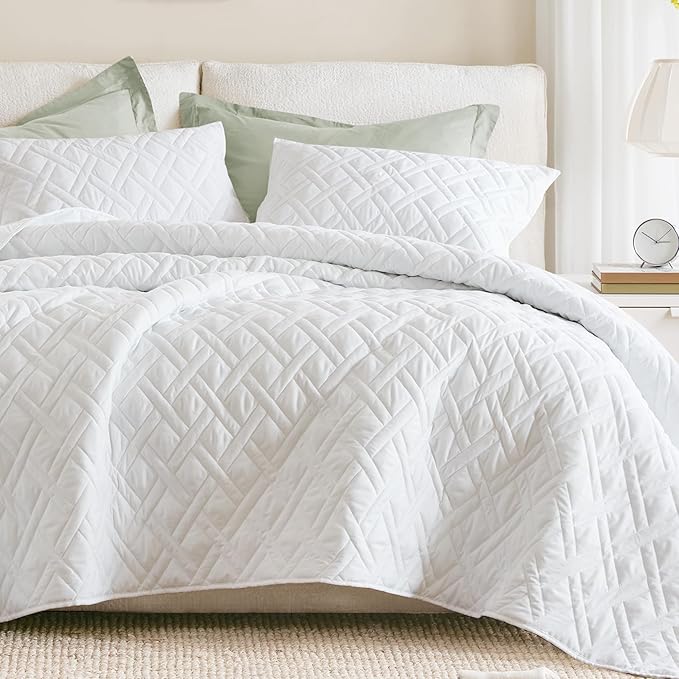 Comfort Spaces Queen Quilt Set Modern Reversible Diamond Coverlet Queen Bedding Set Cozy Quilted Winter Layer, All Season Lightweight Soft Queen Size Quilt, Kienna, Full/Queen White Diamond 3 Piece
