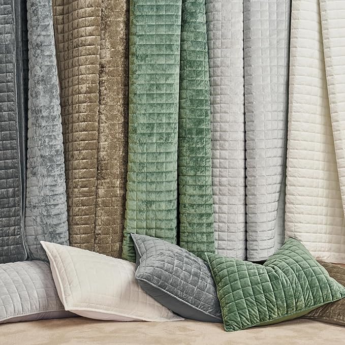 RECYCO Luxury Velvet Quilt Set Full Queen Size Bedding Sets, Ultra Soft Velvet Comforter Set, Lightweight Channel Box Stitch Oversized Bedspread Coverlet for All Season, with 2 Shams, Charcoal Gray