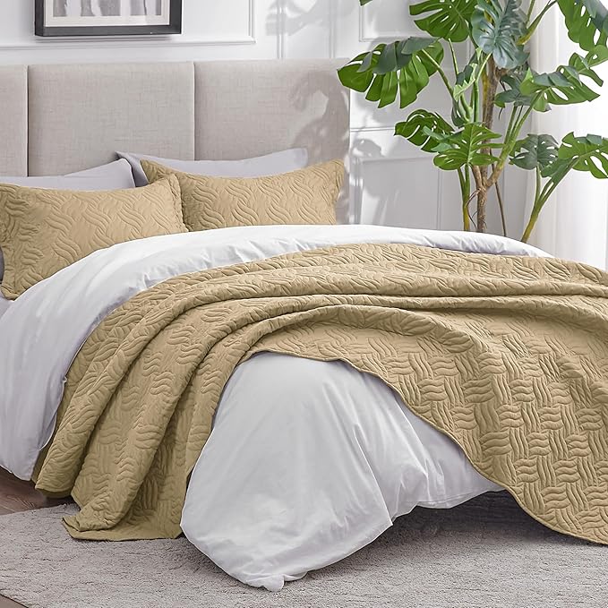 Love's cabin Quilts for Full Bed Camel Bedspreads Bedding Set - Lightweight Bedspread Comforter - Wave Pattern Bedding Coverlet for All Season - 3 Pieces (1 Quilt, 2 Pillow Shams)