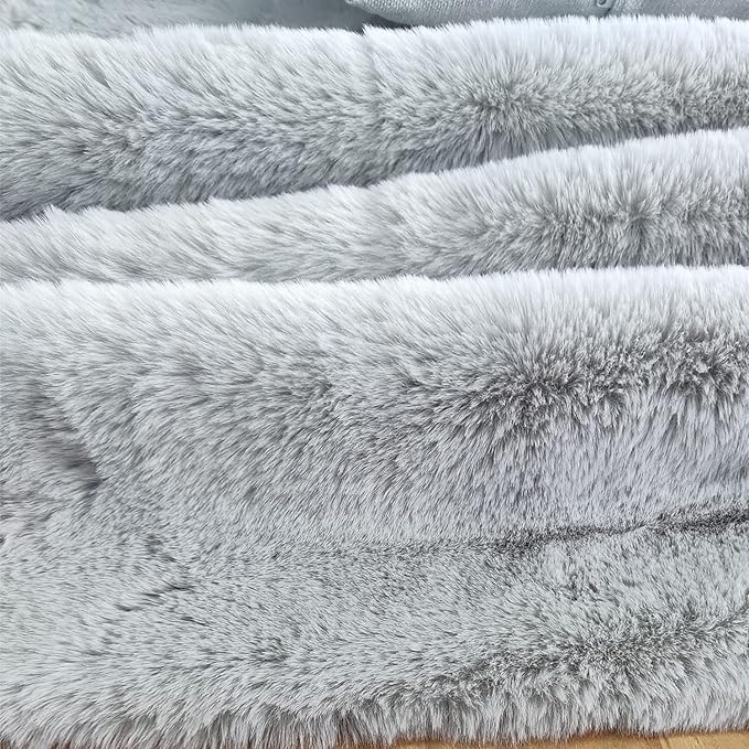 Ghouse Grey Faux Rabbit Fur Rug 5x7 Machine Washable Area Rugs for Bedroom Fluffy Rugs for Living Room No-Shedding Carpet Sheepskin Rug
