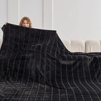 Oversized King Fleece Blanket 120x138 Inches, Seamless Soft Cozy 3D Jacquard Flannel Blanket 10'x11.5' Extra Large for Bed, Sofa, Couch, Travel & Camping, California King Throw, Black