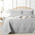 akkialla Twin Size Quilt Bedding Set,Light Grey Lightweight Microfiber Soft Bedspreads,Modern Style Geoetric Pattern Coverlet Set for All Seasons,2 Piece(1 Quilt,1Pillow Sham)