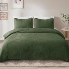 Exclusivo Mezcla Ultrasonic Full Queen Quilt Bedding Set, Lightweight Olive Green Bedspreads Soft Modern Geometric Coverlet Set for All Seasons (1 Quilt and 2 Pillow Shams)