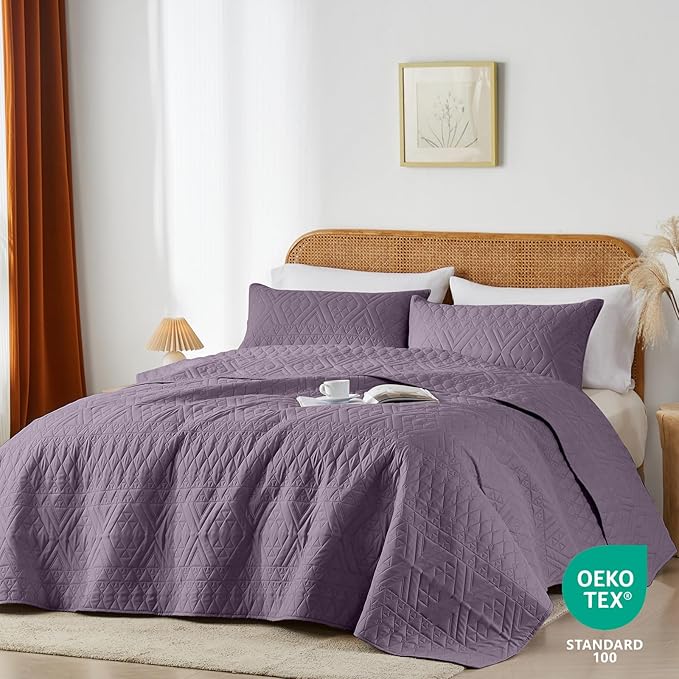 akkialla Full/Queen Quilt Set, Grayish Purple Lightweight Microfiber Bedspread Coverlet, Boho Geometric Pattern, Soft All-Season Bedding, 3-Piece (1 Quilt, 2 Pillow Shams) | Breathable fabric, Modern style