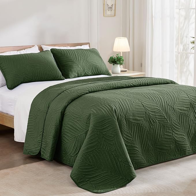 Exclusivo Mezcla Twin Quilt Bedding Set, Lightweight Olive Green Quilts Twin Size for All Seasons, Soft Microfiber Bedspreads Coverlets Bed Cover with Leaf Pattern, 2 Piece