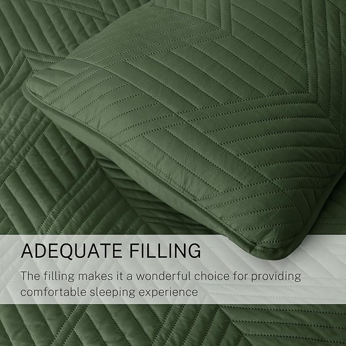 Exclusivo Mezcla Ultrasonic King Quilt Bedding Set, Lightweight Olive Green Bedspreads Soft Modern Geometric Coverlet Set for All Seasons (1 Quilt and 2 Pillow Shams)