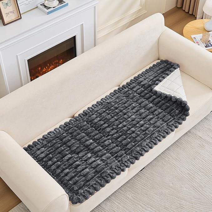 Couch Cover for Dogs, Non Slip Fuzzy Pet Couch Covers for Sofa,Couch Covers for Sofa Pet Friendly,Thick Soft Sofa Slipcovers Cushion Protector(Dark Gray, 28" x 59"/70 x 150cm)