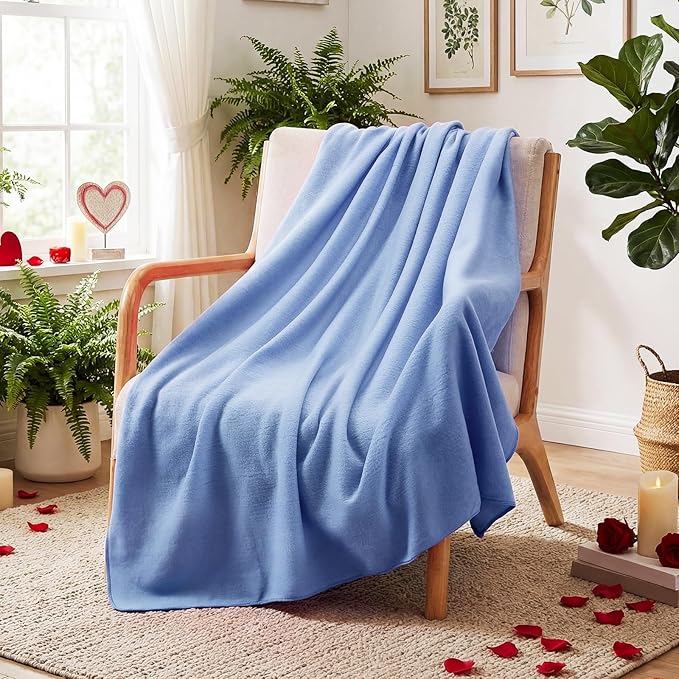 Shimeyao 24 Packs Fleece Throw Blanket Soft Warm Lightweight Fleece Blanket Cozy Throw Bulk for Home Bed Couch Sofa Office Wedding Gifts Suitable for Seasons, 50 x 60 Inches(Clear Blue)