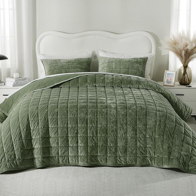 KASENTEX Greek Velvet Twin Quilt Set, 3× Softer Luxe Sheen, 100% Cotton Backing, 150GSM Down-Alternative Fill, Expanded 68×90" Coverage for Fuller Side Drape (1 Quilt + 1 Pillow Shams), Loden Green