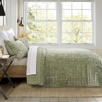 RECYCO Luxury Velvet Quilt Set King Size Bedding Sets, Ultra Soft Velvet Comforter Set, Lightweight Channel Box Stitch Oversized Bedspread Coverlet for All Season, with 2 Shams, Sage Green