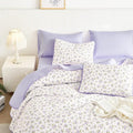 Wake In Cloud - Floral Quilt Set, Coquette Cottagecore Shabby Chic Flower Pattern for Women Teen Girls, Reversible Lightweight Bedspread Coverlet, 3 Pieces, White Purple, Twin/Twin XL Size