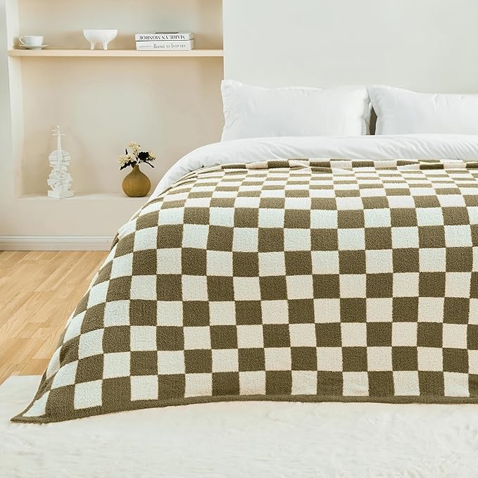 CozeCube Super Soft Fullfy Microfiber Reversible Knitted Blankets, Warm Cozy Fuzzy Plush Throw, Olive Green and White Checkered Throw Blanket for Couch Bed Sofa, 50" x 60"