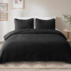Exclusivo Mezcla California King Quilt Bedding Set, Lightweight Black Oversized King Bedspreads Soft Modern Geometric Coverlet Set for All Seasons (1 Quilt and 2 Pillow Shams)