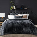 RECYCO Luxury Velvet Quilt Set Full Queen Size Bedding Sets, Ultra Soft Velvet Comforter Set, Lightweight Channel Box Stitch Oversized Bedspread Coverlet for All Season, with 2 Shams, Black