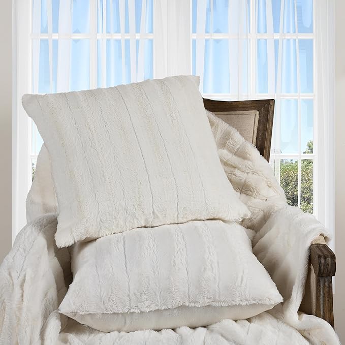 Cheer Collection Faux Fur Throw Pillows - Decorative Pillows for Couch, Bed Throw Pillows, White Accent Pillows for Bedroom or Living Room Aesthetic, Set of 2 Furry Throw Pillows, 22" x 22"