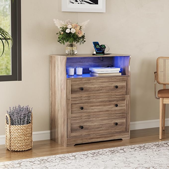 GarveeLife Small Dresser with 3 Drawers, Wood Dresser with Charging Station and LED Lights for Bedroom Closet Bedside, Modern Wooden Chest of Drawers for Living Room, Hallway, Grey