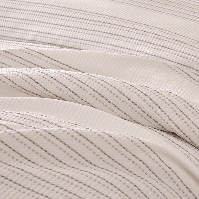 Amazon Basics Waffle Weave Microfiber 3-Piece Duvet Cover Set, Includes 1 Duvet Cover and 2 Pillow Shams, California King, Dark Grey Striped