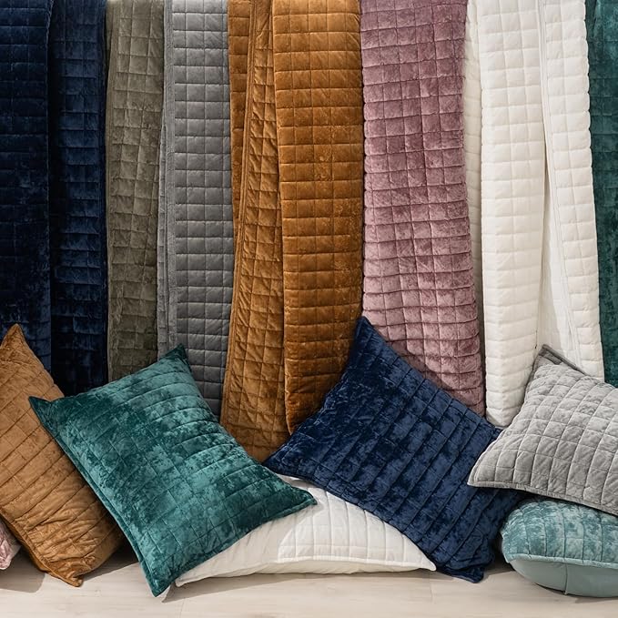 RECYCO Luxury Velvet Quilt Set Twin/Twin XL Size, Lightweight Velvet Comforter Set, Oversized Bedspread Coverlet Quilted Bedding Set, with 1 Matching Pillow Sham, for All Season, Gray