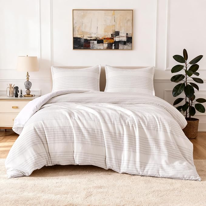 Amazon Basics Waffle Weave Microfiber 3-Piece Duvet Cover Set, Includes 1 Duvet Cover and 2 Pillow Shams, Queen, Dark Grey Striped