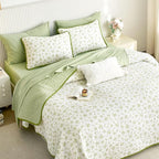 Wake In Cloud - Floral Quilt Set, Coquette Cottagecore Shabby Chic Flower Pattern for Women Teen Girls, Reversible Lightweight Bedspread Coverlet, 3 Pieces, White Green, Queen/Full Size