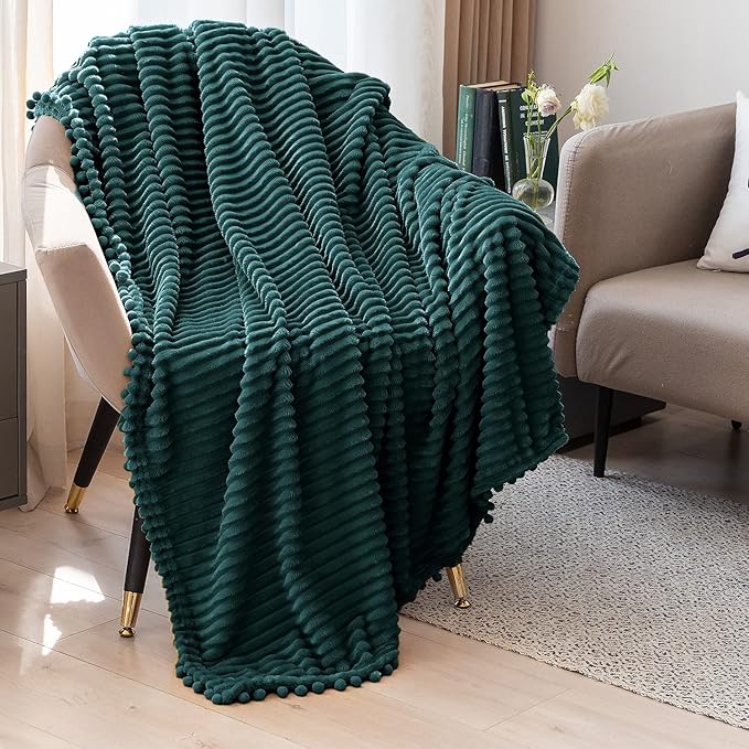 DISSA Fleece Blanket Queen Size – 90x90, Green - Soft, Plush, Fluffy, Fuzzy, Warm, Cozy – Perfect Throw for Couch, Bed, Sofa - with Pompom Fringe - Flannel Blanket