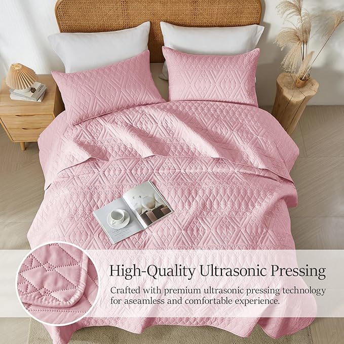 akkialla Twin Quilt Set, Pink Lightweight Microfiber Bedspread Coverlet, Boho Geometric Pattern, Soft All-Season Bedding, 2-Piece (1 Quilt, 1 Pillow Sham) | Breathable fabric, Modern style