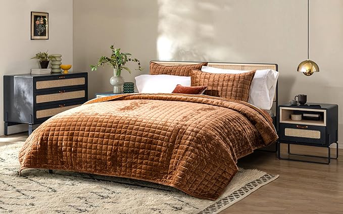 RECYCO Luxury Velvet Quilt Set Full Queen Size Bedding Sets, Ultra Soft Velvet Comforter Set, Lightweight Oversized Bedspread Quilted Coverlet for All Season, with 2 Pillow Shams, Rusty Burnt Orange