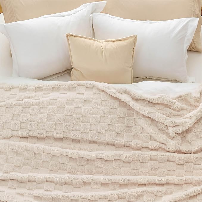 Bedsure GentleSoft King Size Blanket for Bed - Super Soft Cozy Blankets for Women Men Girls, Large Fuzzy Fleece Throw for Bedroom Decor, Cream,108x90 Inches
