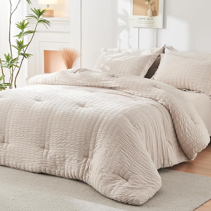 HYMOKEGE Beige Oversized Queen Comforter Set Seersucker 7 Pieces, All Season Luxury Bed in a Bag for Bedroom, Bedding Set with Comforter, Sheets, Pillowcases & Shams