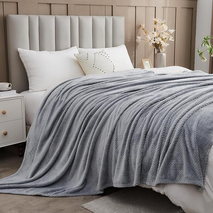 NEWCOSPLAY Super Soft Twin Blanket Grey Premium Silky Flannel Fleece Leaves Pattern Lightweight Bed Blanket All Season Use (Grey, Twin(60"x80"))