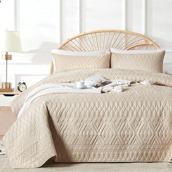 akkialla Full/Queen Size Quilt Bedding Set,Beige Lightweight Microfiber Soft Bedspread,Modern Style Geoetric Pattern Coverlet Set for All Seasons,3 Piece(1 Quilt,2 Pillow Shams)